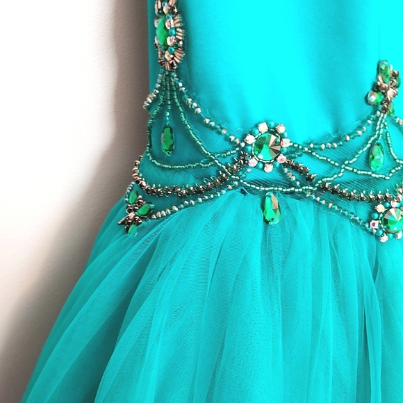 Sherri Hill green, long formal dress 2 - Picture 10 of 16